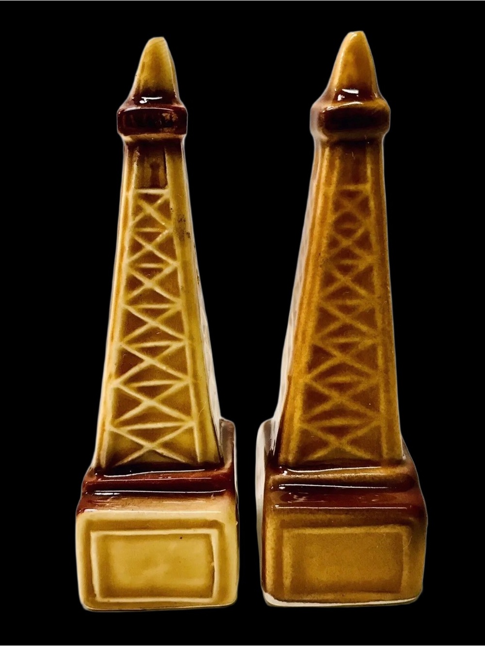 Vintage 1970’s MCM Texas Souvenir Tower Ceramic Salt & Pepper Shaker Set - Picture 4 of 8